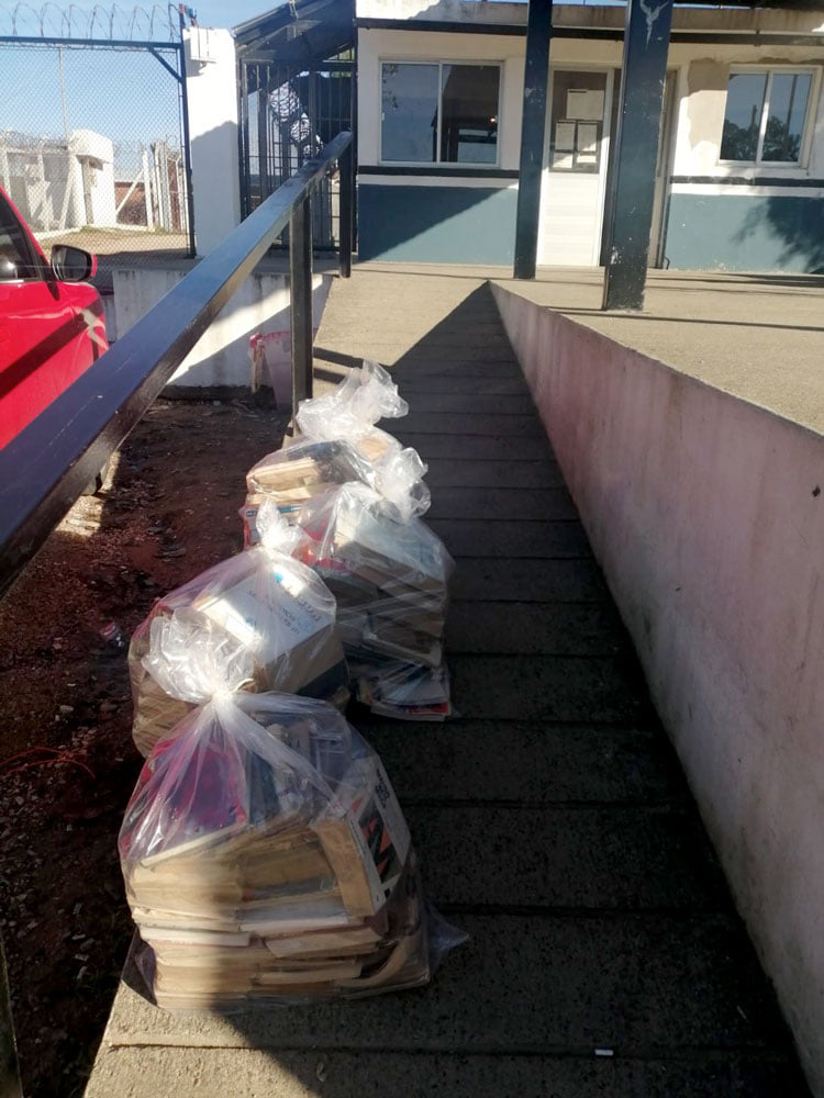 Donación de Libros al Establecimiento Carcelario de Las Rosas