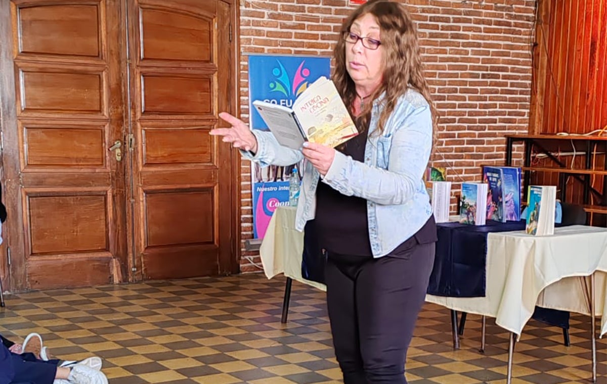 008_Encuentro_con_Helen_Velando-min