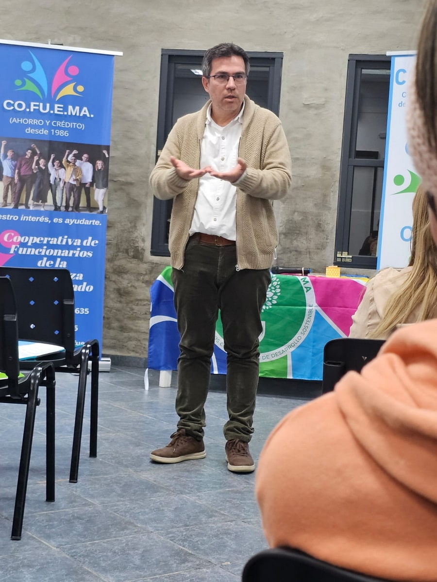 Charla_Barbieri_010-min